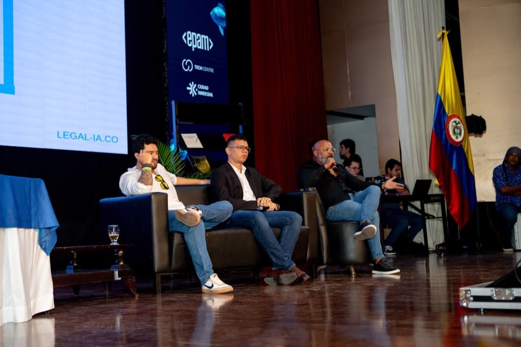 Emprendedores de la costa en el sofá del TechCaribe Show
