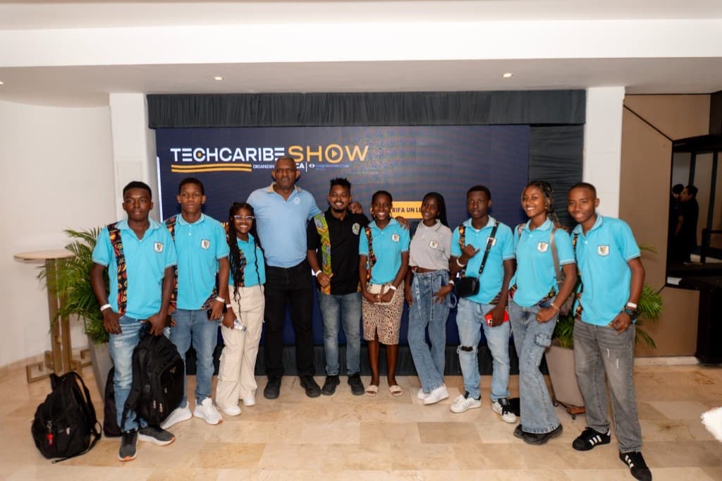 Estudiantes y docentes de San Basilio de Palenque en el TechCaribe Fest 2026